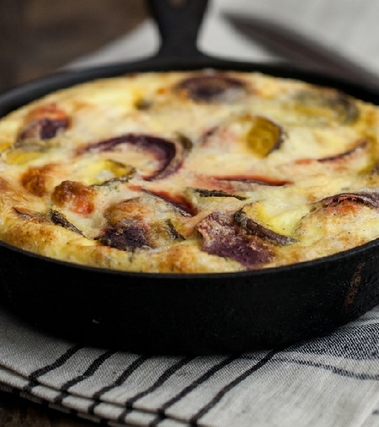 Frittata di barbabietole e fontina