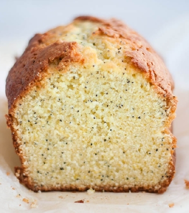 Plumcake all'arancia con semi di papavero