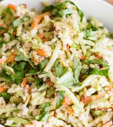 Insalata di broccoli e quinoa