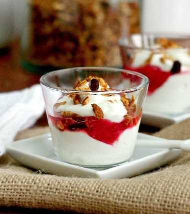 Parfait allo yogurt con fragole