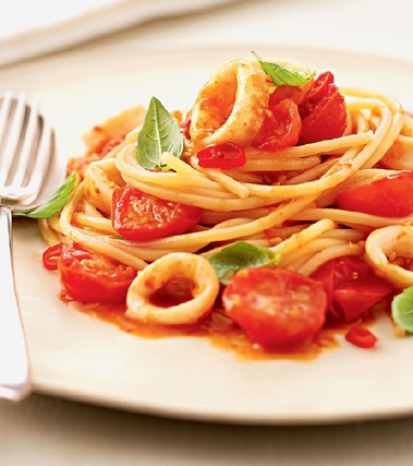 Spaghetti di calamari al pomodoro