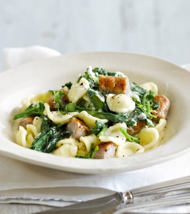 Orecchiette con broccoli e salsiccia