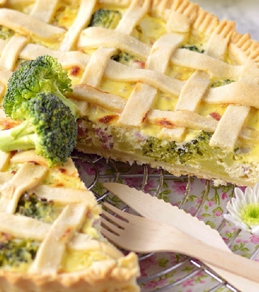 Crostata salata broccoli, prosciutto e ricotta