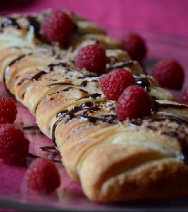 Treccia di cioccolato e pasta sfoglia