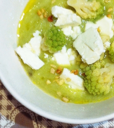 Vellutata di cime di broccolo romanesco