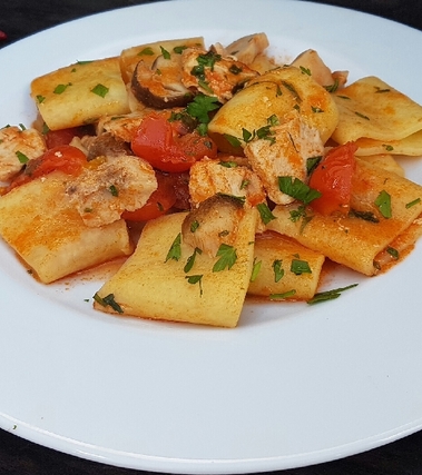 Paccheri con porcini e spada