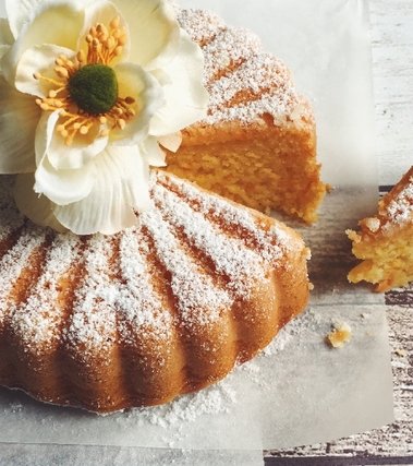 Torta vegana di arance e carote
