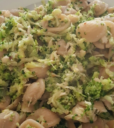 Orecchiette broccoli e salmone