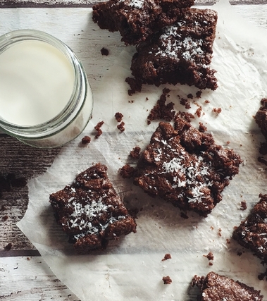 Brownies vegani al cocco e cioccolato