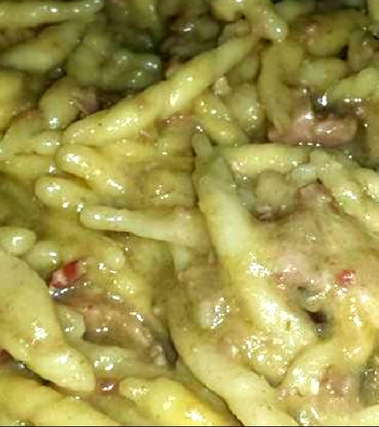 Trofie con crema di carciofi e speck