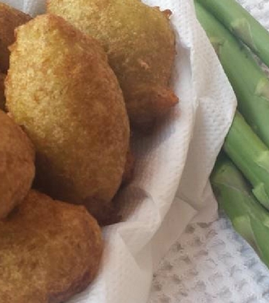 Bocconcini di merluzzo, patate e asparagi