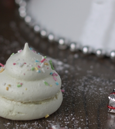 Alberelli di natale di meringa