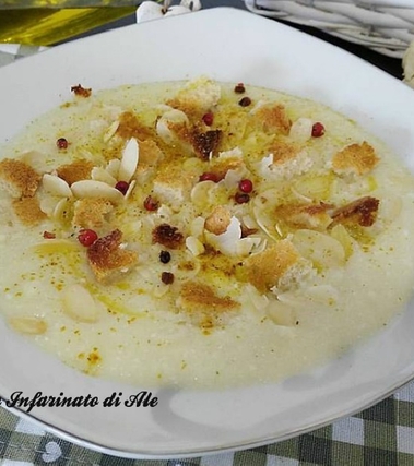 Vellutata di cavolfiore bianco e ricotta