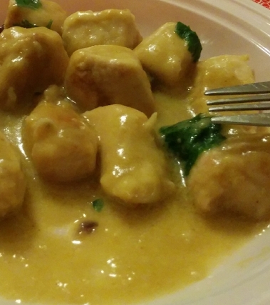 Pollo in crema di curry