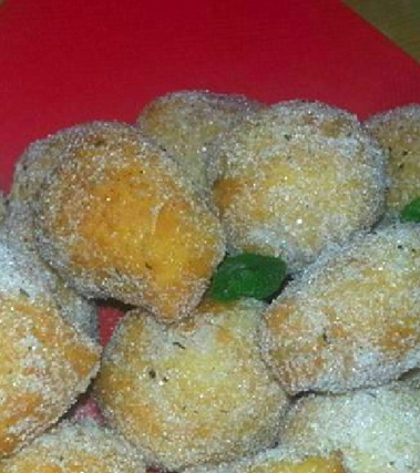 Castagnole senza uova con menta e cannella