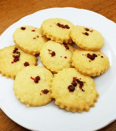 Biscotti salati al pepe rosa