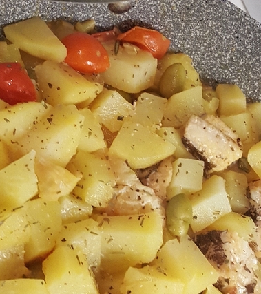 Baccalà in umido con patate e pomodorini