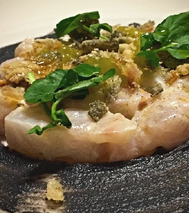 Tartare di branzino con gelatina di lime
