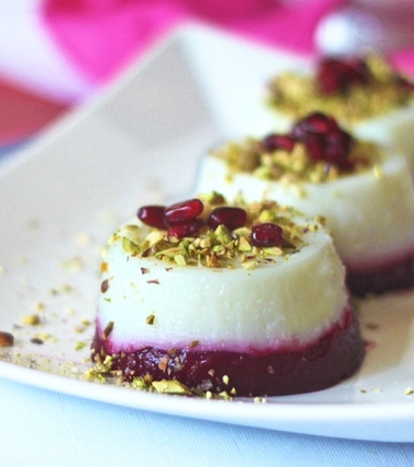 Budino di latte e melagrana