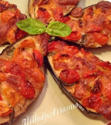 Melanzane ripiene prosciutto e provola al forno