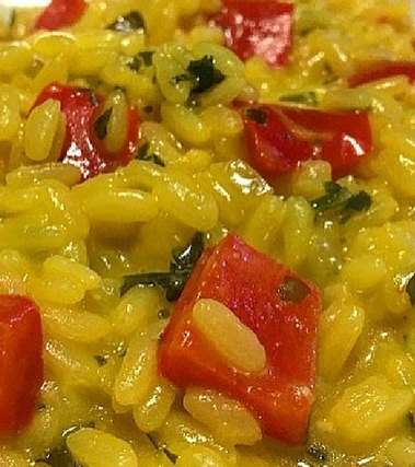 Risotto all'arancia con zafferano e peperoni