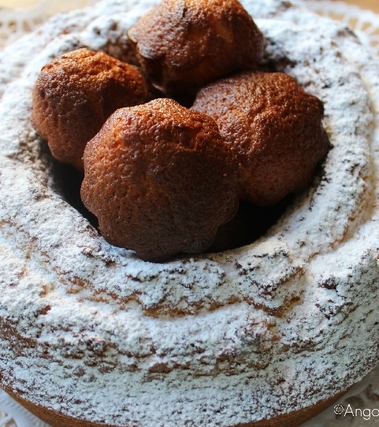 Ciambellone all'arancia e cioccolato