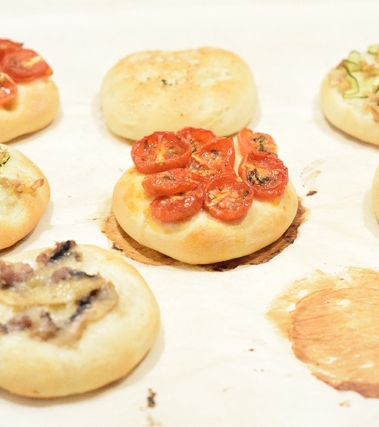 Focaccine soffici di farro e patate