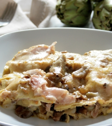 Lasagne con carciofi, funghi e prosciutto cotto