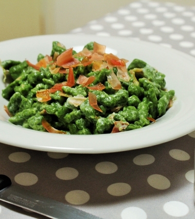 Spaetzle panna e speck