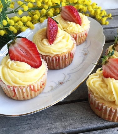 Mimosa cupcakes