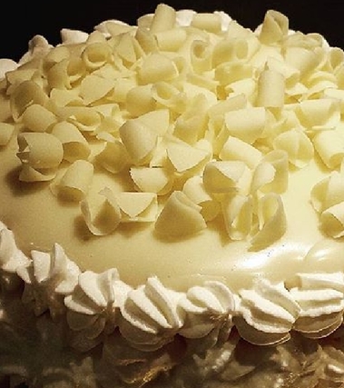 Torta alle mandorle e cioccolato bianco