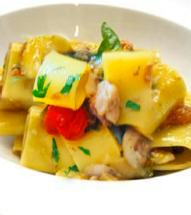 Paccheri allo scorfano, pomodorini e capperi