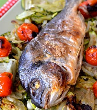 Orata al forno con zucchine e patate