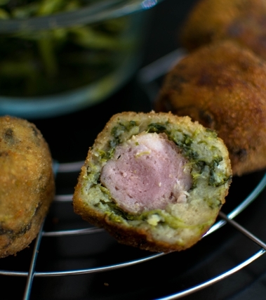 Polpette di friarielli ripiene di salsiccia