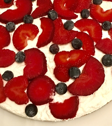 Torta spring panna e frutti di bosco