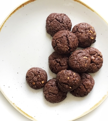 Biscotti cioccolato intenso e nocciole