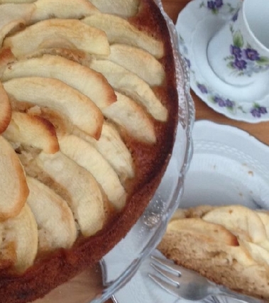 Apple cake