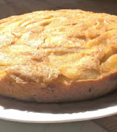 Torta di mele e uvetta