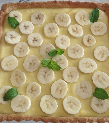 Crostata con crema pasticcera e banane