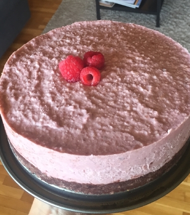 Torta raw vegan cacao e lamponi