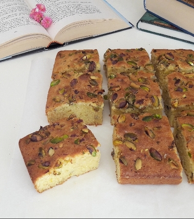 Blondies al cioccolato bianco e pistacchi