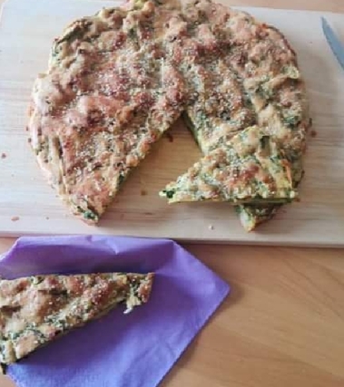 Savory cake senza glutine di ceci e spinaci con curcuma