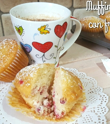 Muffin al cocco con frutti rossi