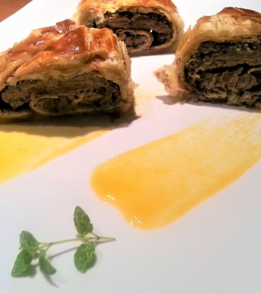 Filetto in crosta su crema di albicocche