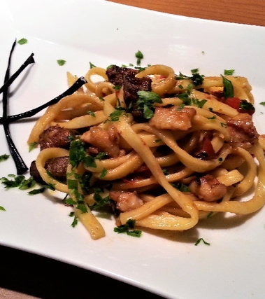 Bavette al ragù di triglie e melanzane