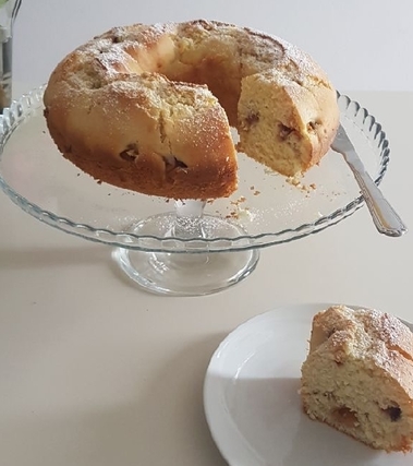 Ciambella alle pesche