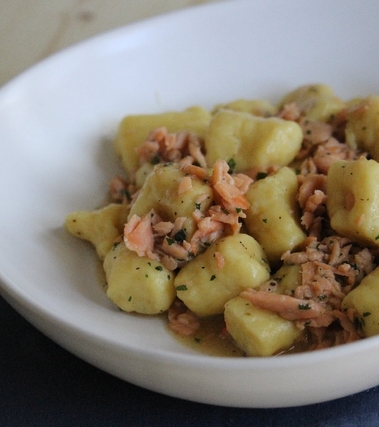 Gnocchi con salmone e birra