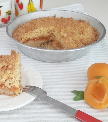 Sbriciolata alla confettura di albicocche