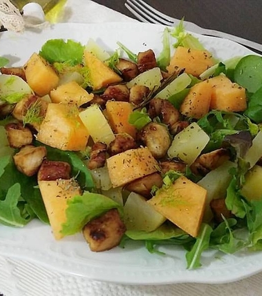 Insalata esotica di pollo