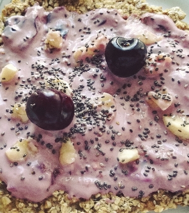 Pizza dolce alle ciliegie